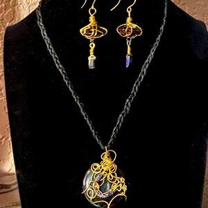 OOAK Handcrafted Neon Gold Tone Wire Wrapped Pendant Necklace and Earrings Set